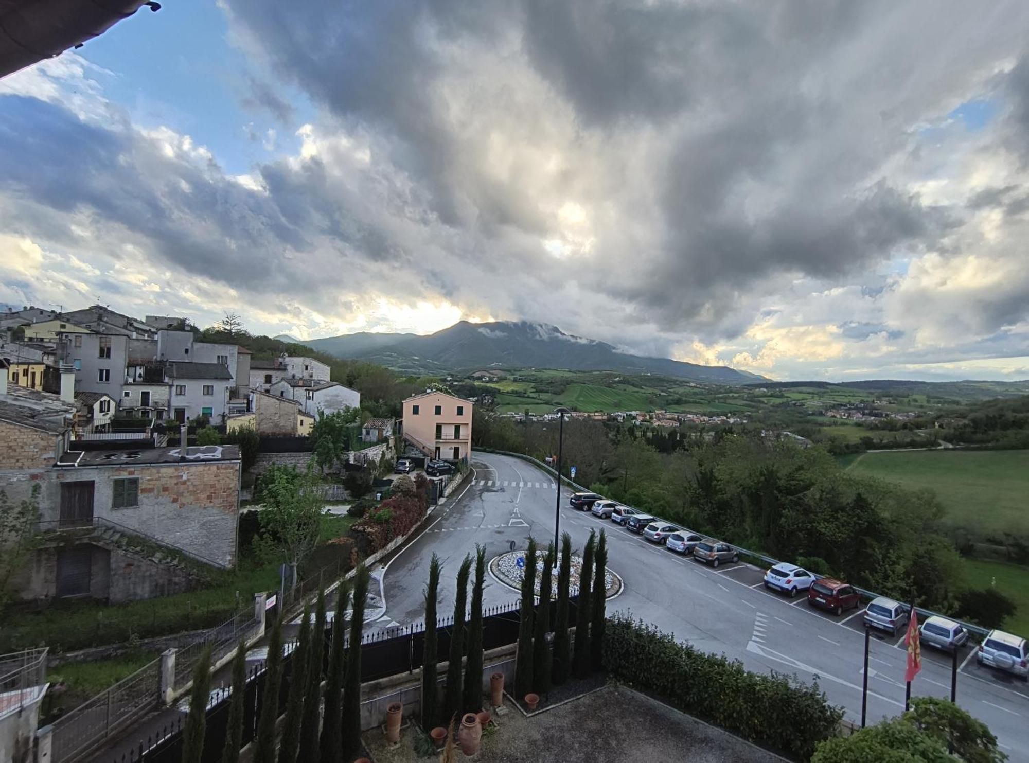 Degli Alessandri House Sassoferrato ภายนอก รูปภาพ